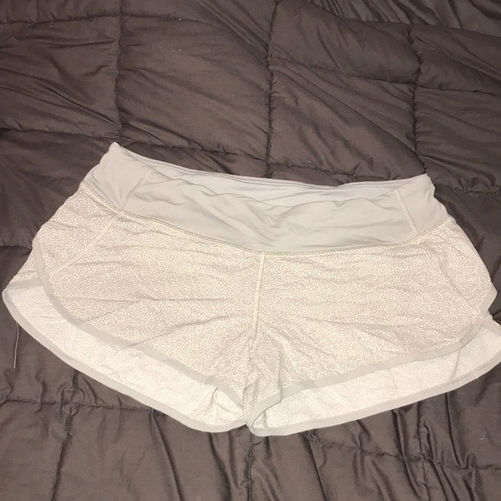 Lululemon speed shorts size 8 great condition